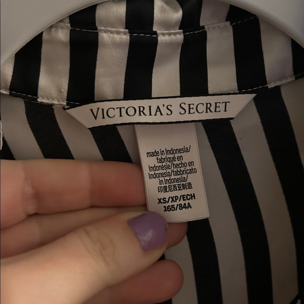 Victoria's Secret Black and White Striped pajama set - Picture 2 of 3